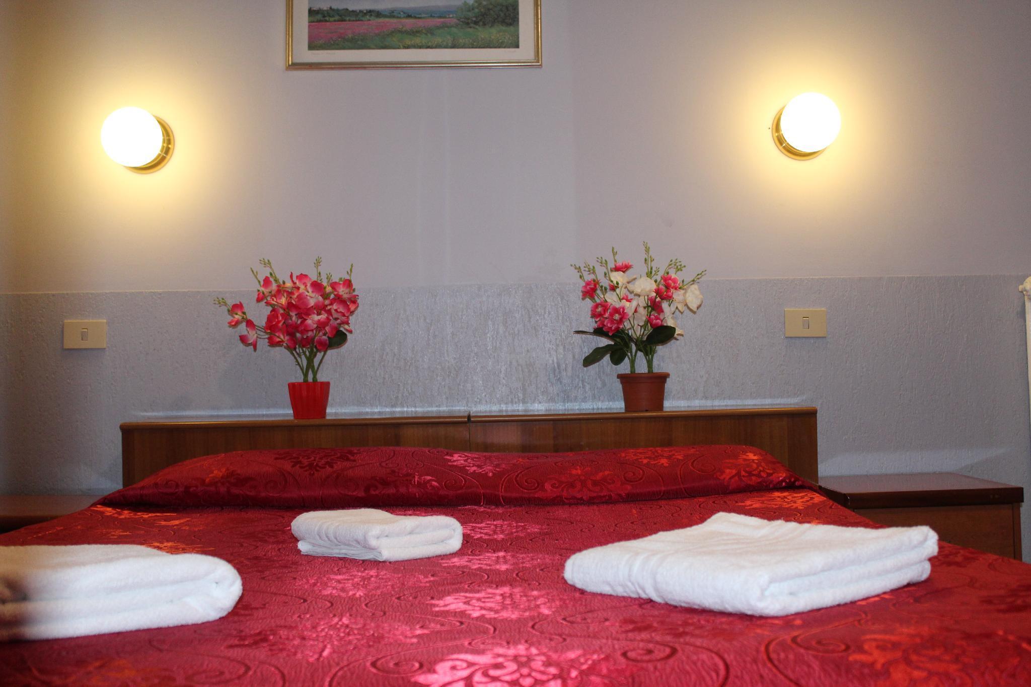 Hotel Eurorooms Róma Kültér fotó