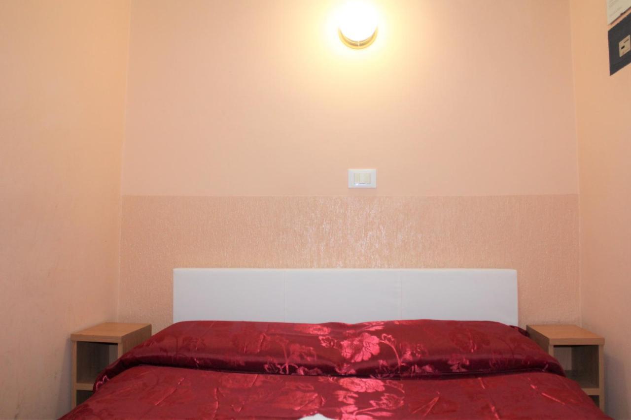 Hotel Eurorooms Róma Kültér fotó
