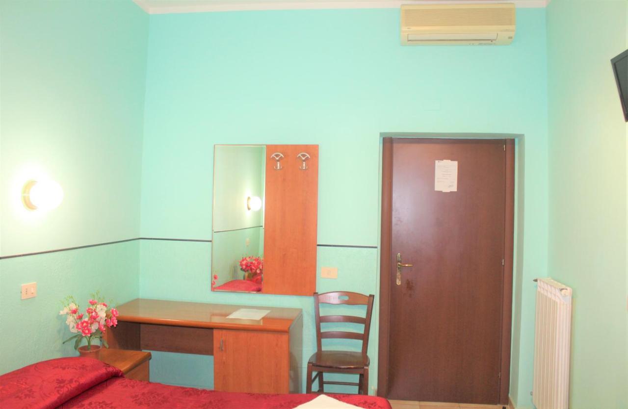 Hotel Eurorooms Róma Kültér fotó