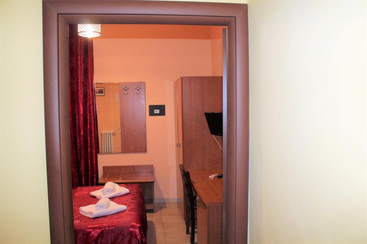 Hotel Eurorooms Róma Kültér fotó